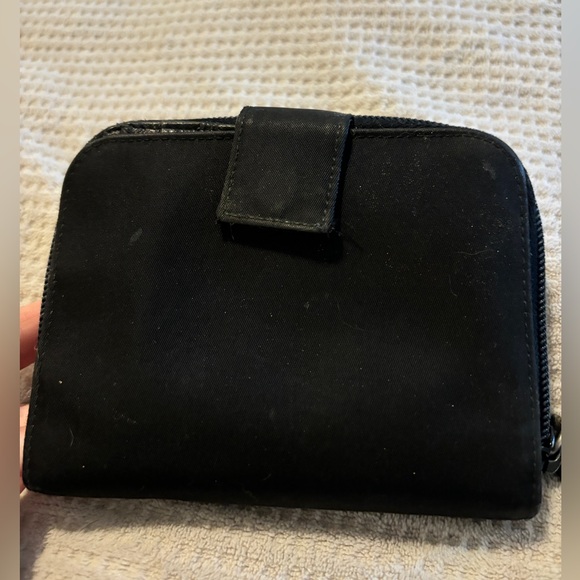 Prada zip wallet authentic - Picture 2 of 5